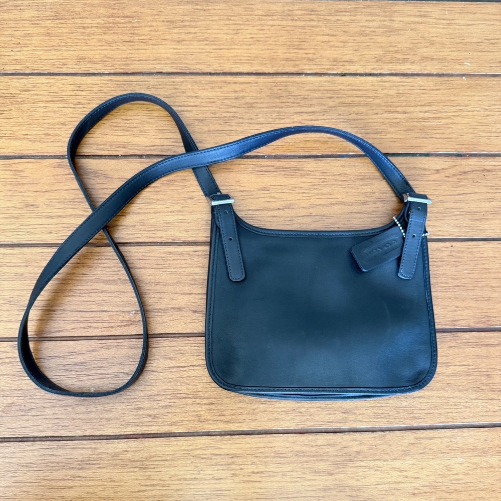 Vintage Coach 9142 Black Leather Crossbody Bag Silver Hardware Small Messenger